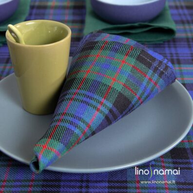 Puslininė servetėlė mėlynais, žaliais langeliais