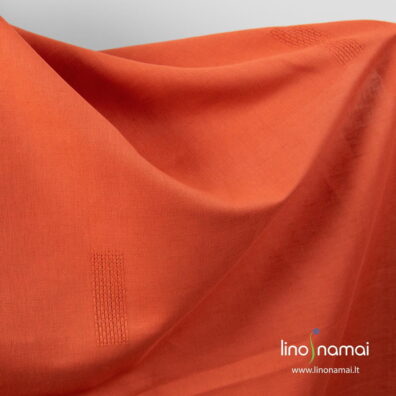 Raudonas lino-medvilnės audinys ažūriniais langeliais