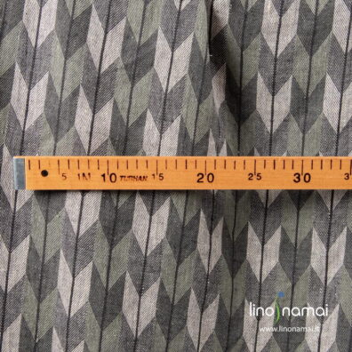 Lininis audinys raštuotas, austas iš šviesiai, tamsiai ir žalsvai pilkų verpalų