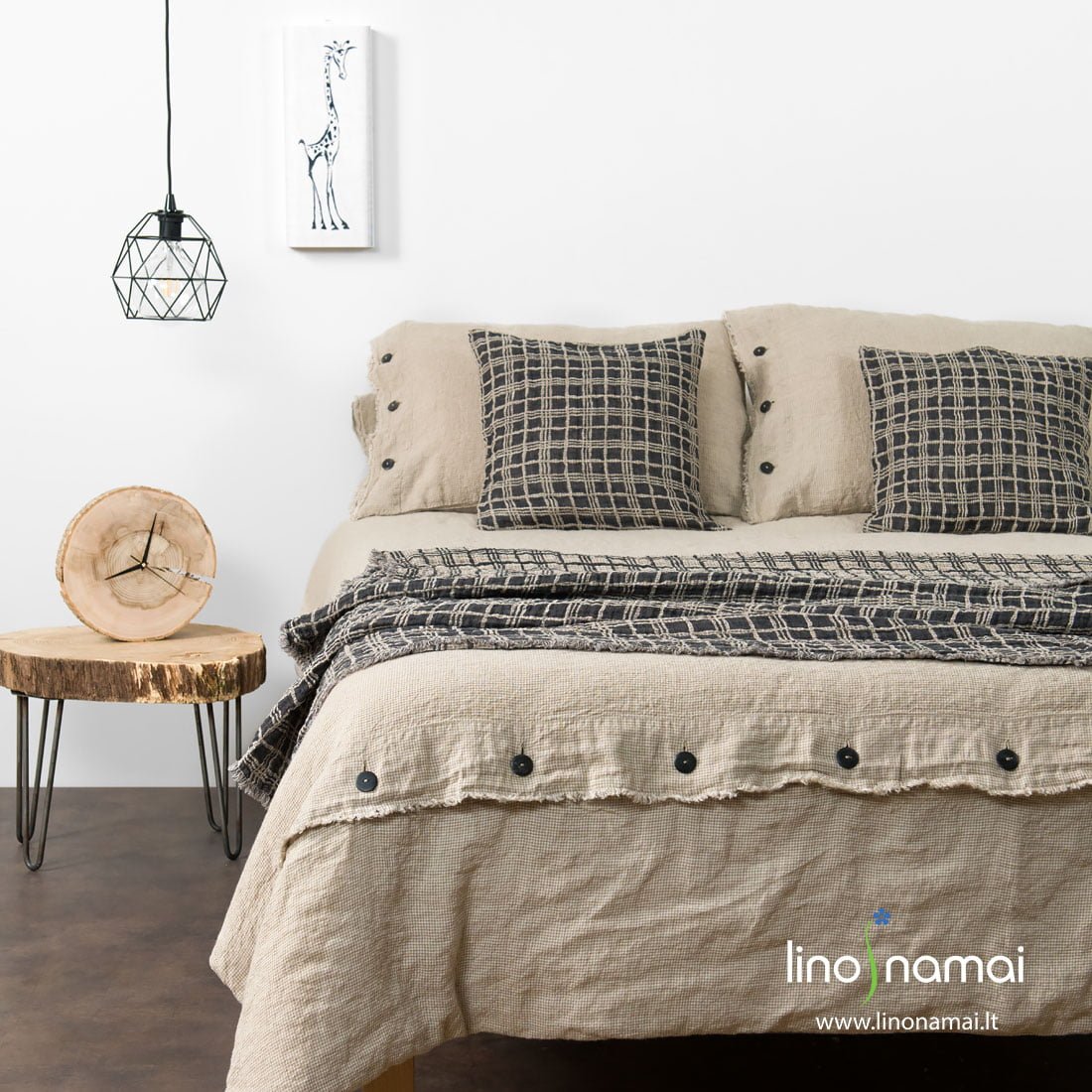 Lininė patalynė rusvais langeliais, su sagomis „Marso kanjonai“