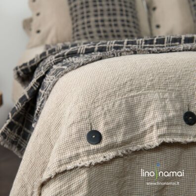 Lininis antklodės užvalkalas rusvais langeliais, su sagomis „Marso kanjonai“