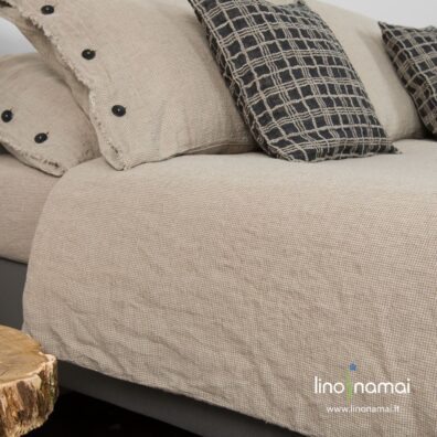 Lininis antklodės užvalkalas rusvais ir pilkais langeliais