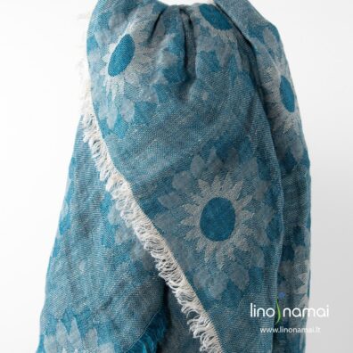 Lininė skara mėlyna gėlėta