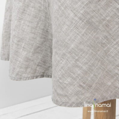 Apvalios pilkšvai baltos staltiesės audinys su atsitiktiniais dryžiukais iš baltų verpalų