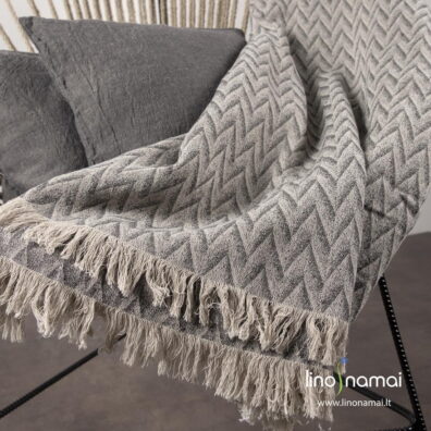 Rusvas lino-medvilnės pledas geometriniu raštu