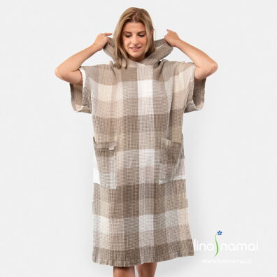 Rusvai languotas lino - medvilnės pončas trumpomis rankovėmis, su gobtuvu ir kišenėmis