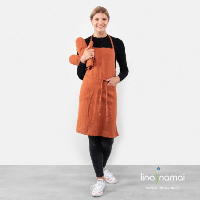 Oranžinė lininė prijuostė su siaurais liemens ir kaklo dirželiais