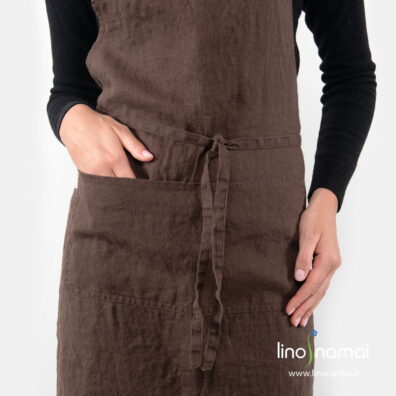 Tamsiai ruda lininė prijuostė iš minkšto skalbto audinio