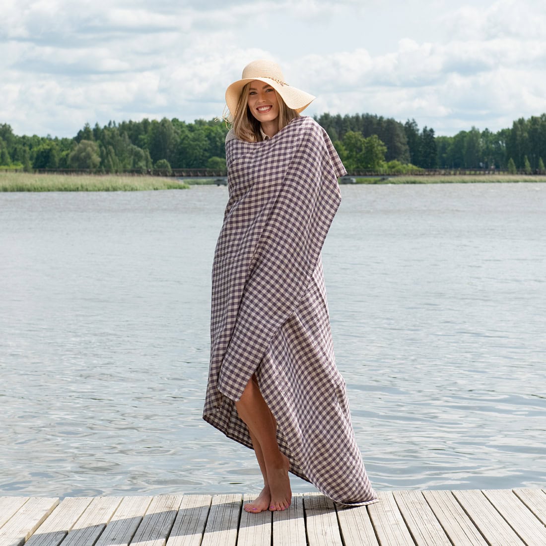 Lininis violetinis paplūdimio rankšluostis