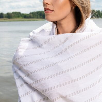 TOSCANA rusvai pilkai dryžuotas paplūdimio rankšluostis