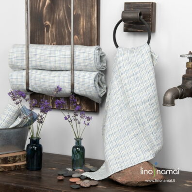 Gelsvas lininis rankšluostis mėlynai languotas