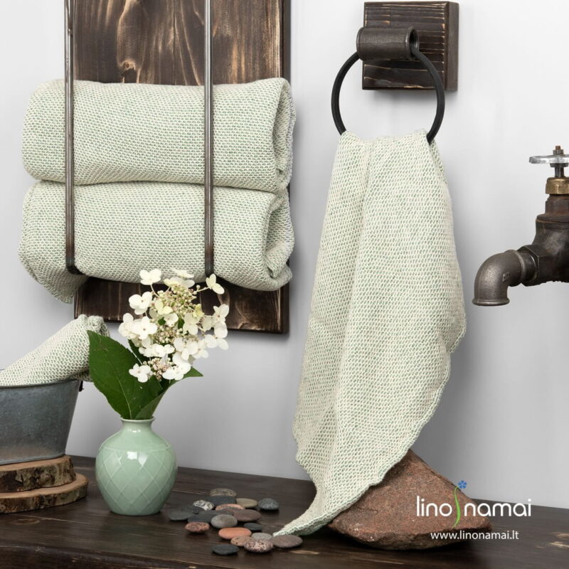 Žalsvai ra&scaron;tuotas puslininis rank&scaron;luostis