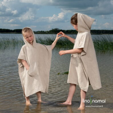 Šviesiai pilkas puslininis vaikiškas pončas su skeltukais šonuose