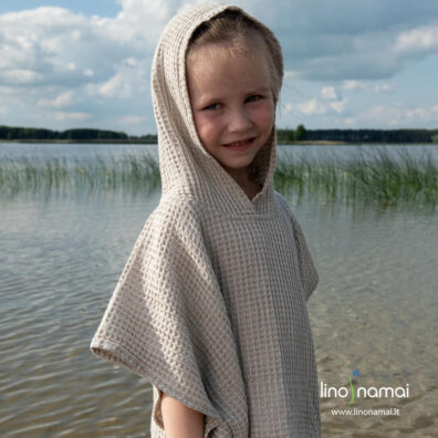 Šviesiai pilkas puslininis vaikiškas pončas su gobtuvu