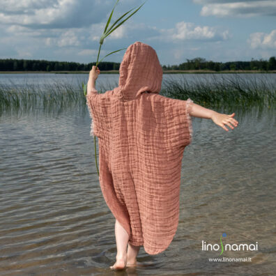 Rudas lininis vaikiškas pončas su ilgesne nugaros dalimi