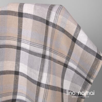 Lininis audinys pilkų atspalvių langeliais