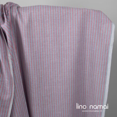 Puslininis audinys rožiniais, melsvais dryžiukais