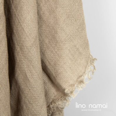 Lininė skara rusva raštuota, su kutais