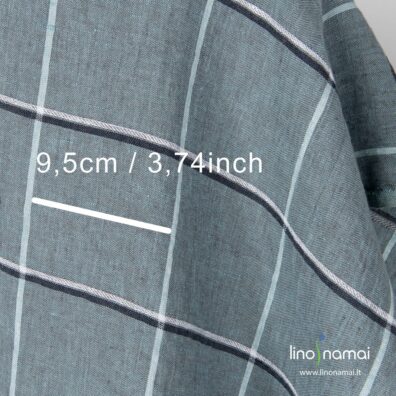 Minkštas, švelnus, specialiai skalbtas lino audinys dideliais žalsvais langeliais