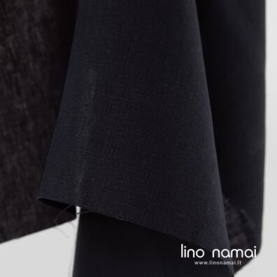 Tamsiai mėlynos spalvos lino audinys