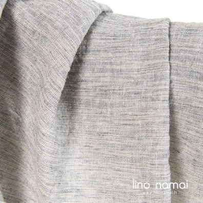 Šviesiai pilkas lino-medvilnės audinys su baltais dryžiukais