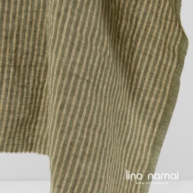 Specialiai skalbtas lino audinys žaliais dryžiais