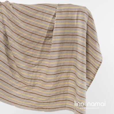 Pilkas lininis audinys raštuotomis juostelėmis, skalbtas