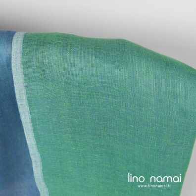 Žalia dvipusio lininio audinio pusė