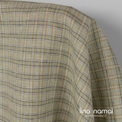 Lininis audinys žaliais, geltonais, baltais langeliais