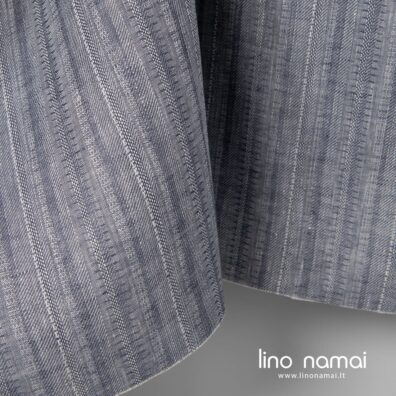Lininis raštuotas audinys iš baltų ir melsvai pilkų verpalų