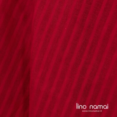 Raudonas lininis audinys tankiomis ir retomis juostelėmis