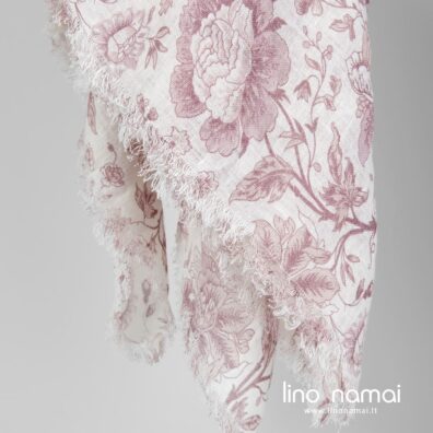 Rausva gėlėta lininė skara