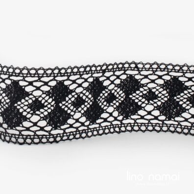 Lininis nėrinys juodas rombų raštu