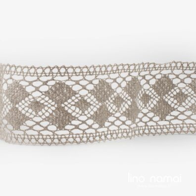 Lininis nėrinys natūraliai pilkas geometriniu raštu