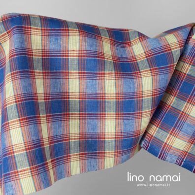 Lininis audinys mėlynais, oranžiniais langeliais