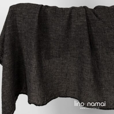 Lininis audinys juodas pilkais brūkšniukais, skalbtas