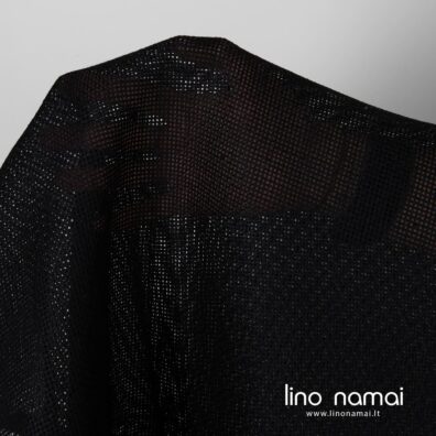 Retas juodas lino audinys