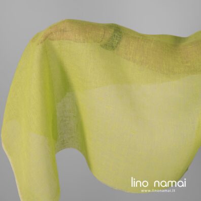 Lininis permatomas audinys salotinis