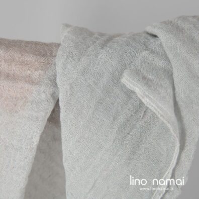 Lino - vilnos audinys melsvai žalsvas, skalbtas, šalikams, skaroms, skraistėms