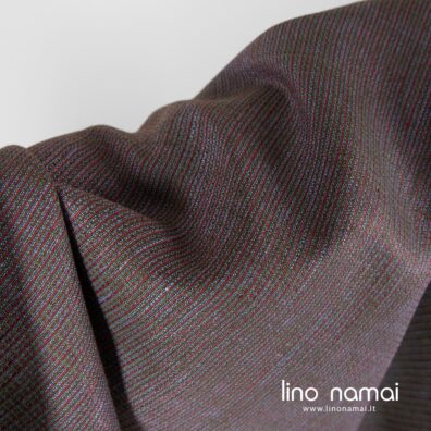 Lininis „vaflinis“ audinys iš žalių, mėlynų ir raudonų verpalų