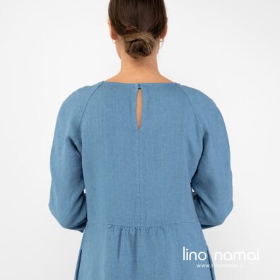 Lininė mėlyna suknelė užsegama sagute nugaroje