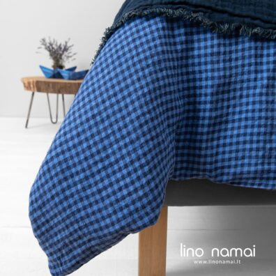 Lininis mėlynai languotas antklodės užvalkalas užsegamas sagomis apačioje