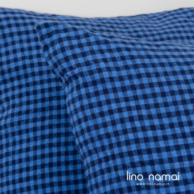 Lininis pagalvės užvalkalas mėlynais ir tamsiai mėlynais langeliais KOLKA