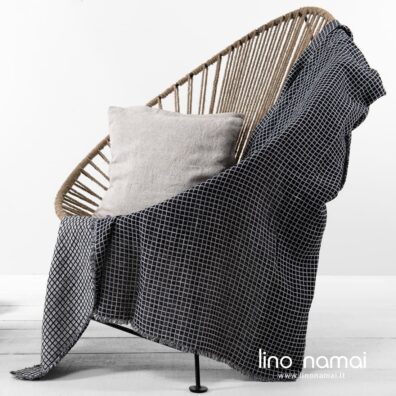 Dvipusis lino-medvilnės pledas juodais ir baltais langeliais