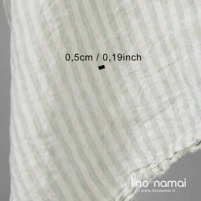 Žalsvai dryžuotas lino audinys, 295cm pločio ir 175cm pločio