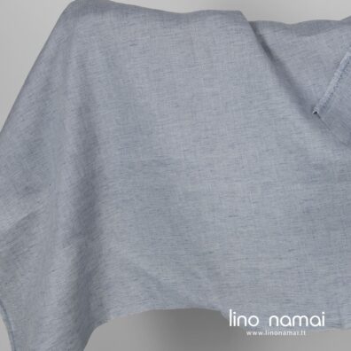 Lininis audinys pilkais, mėlynais langučiais