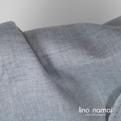 Lino audinys smulkiais melsvai pilkais ir mėlynais langeliais
