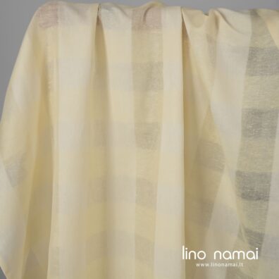 Puslininis gelsvas audinys permatomomis juostomis