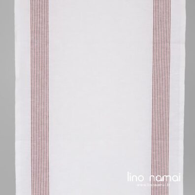 Baltas puslininis audinys rudomis juostelėmis