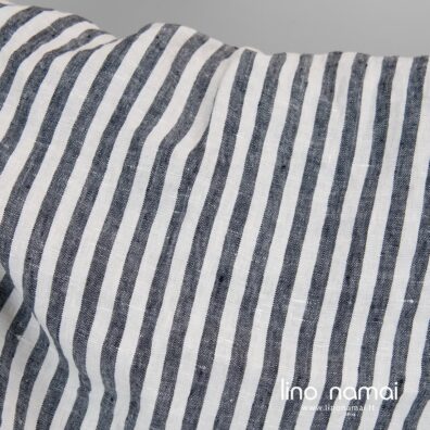 Mėlynai dryžuotas lino audinys drabužiams, užuolaidoms, staltiesėms, patalynei